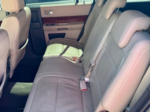 Used 2011 Ford Flex Limited FWD image 13