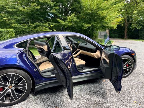 Used 2020 Porsche Taycan 4S AWD/4WD image 6