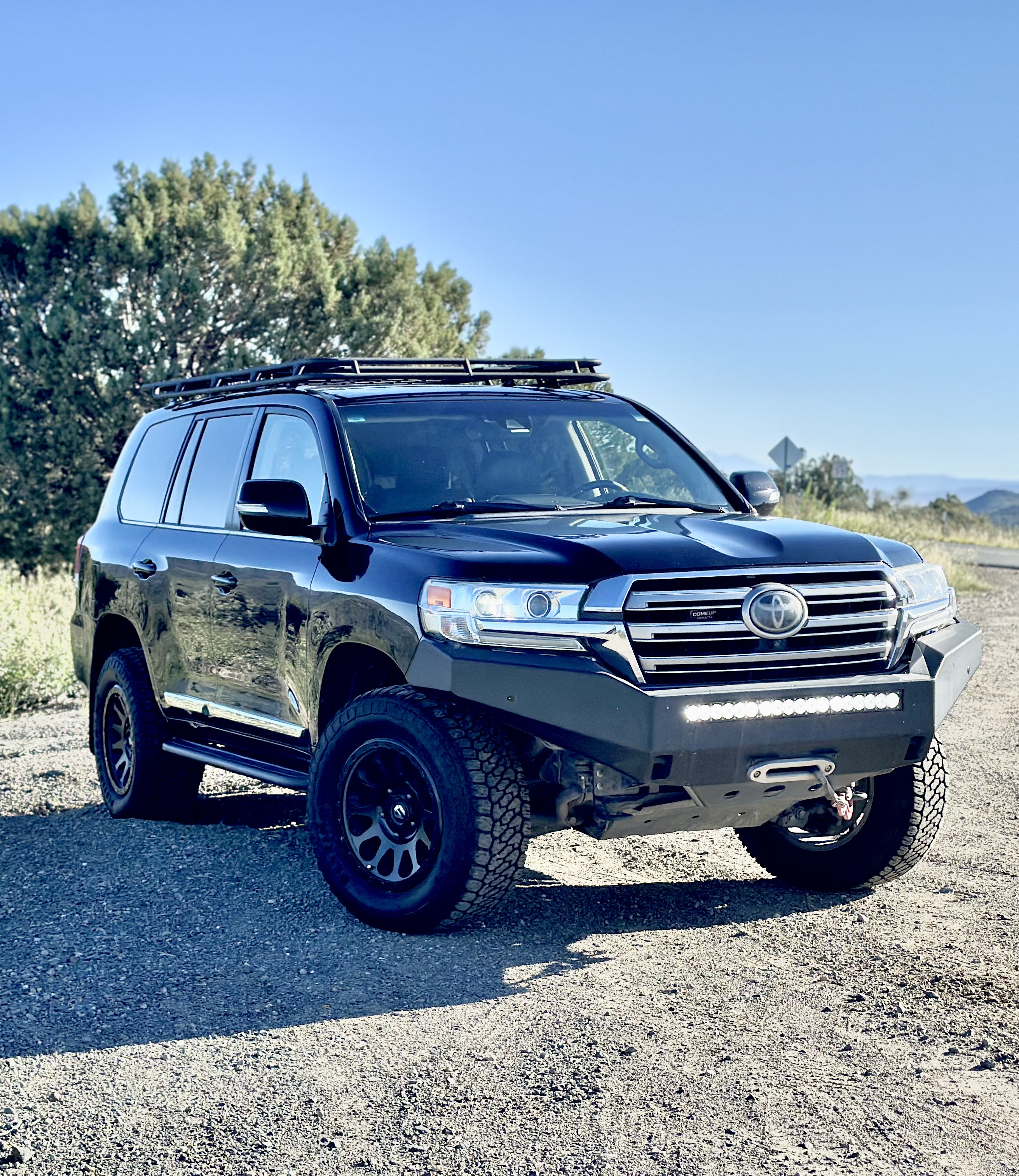 Used 2017 Toyota Land Cruiser AWD/4WD image 8