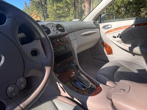 Used 2004 Mercedes-Benz CLK 500 Cabriolet image 10