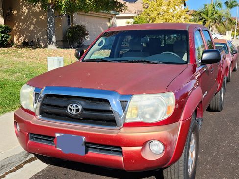 Used 2007 Toyota Tacoma Pickup 4D 5 ft image 2