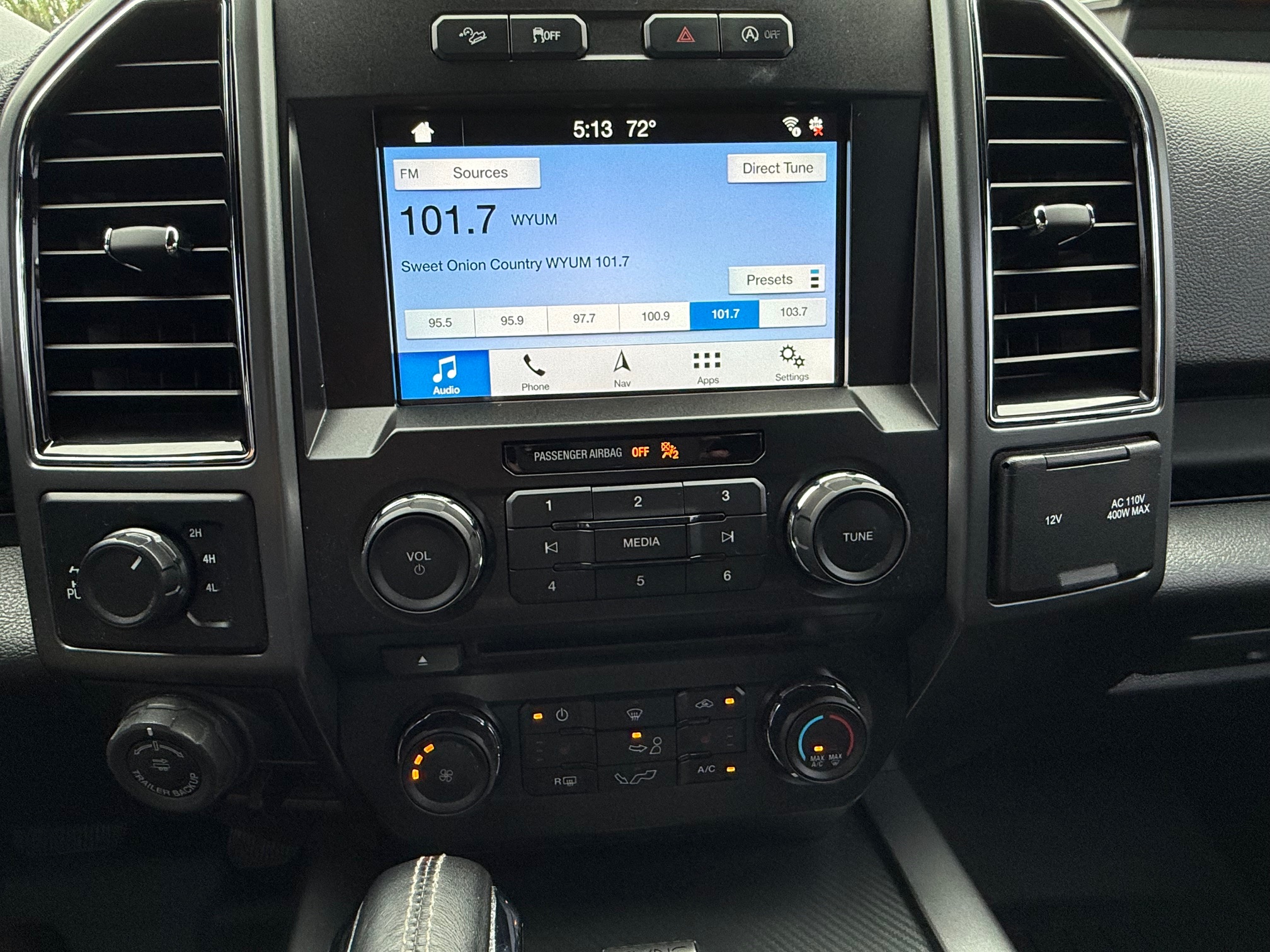 Used 2018 Ford F150 XLT w/ Equipment Group 302A Luxury AWD/4WD image 12