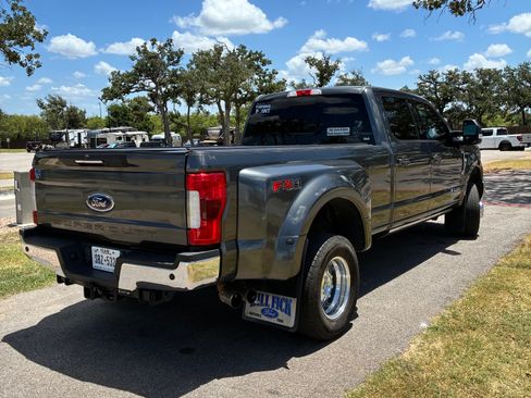 Used 2018 Ford F350 Lariat w/ Lariat Ultimate Package AWD/4WD image 5