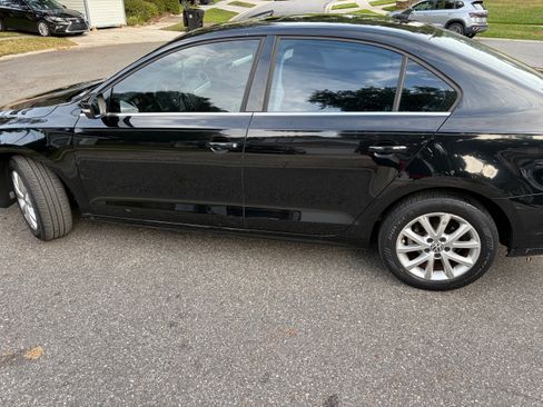 Used 2013 Volkswagen Jetta SE FWD image 4