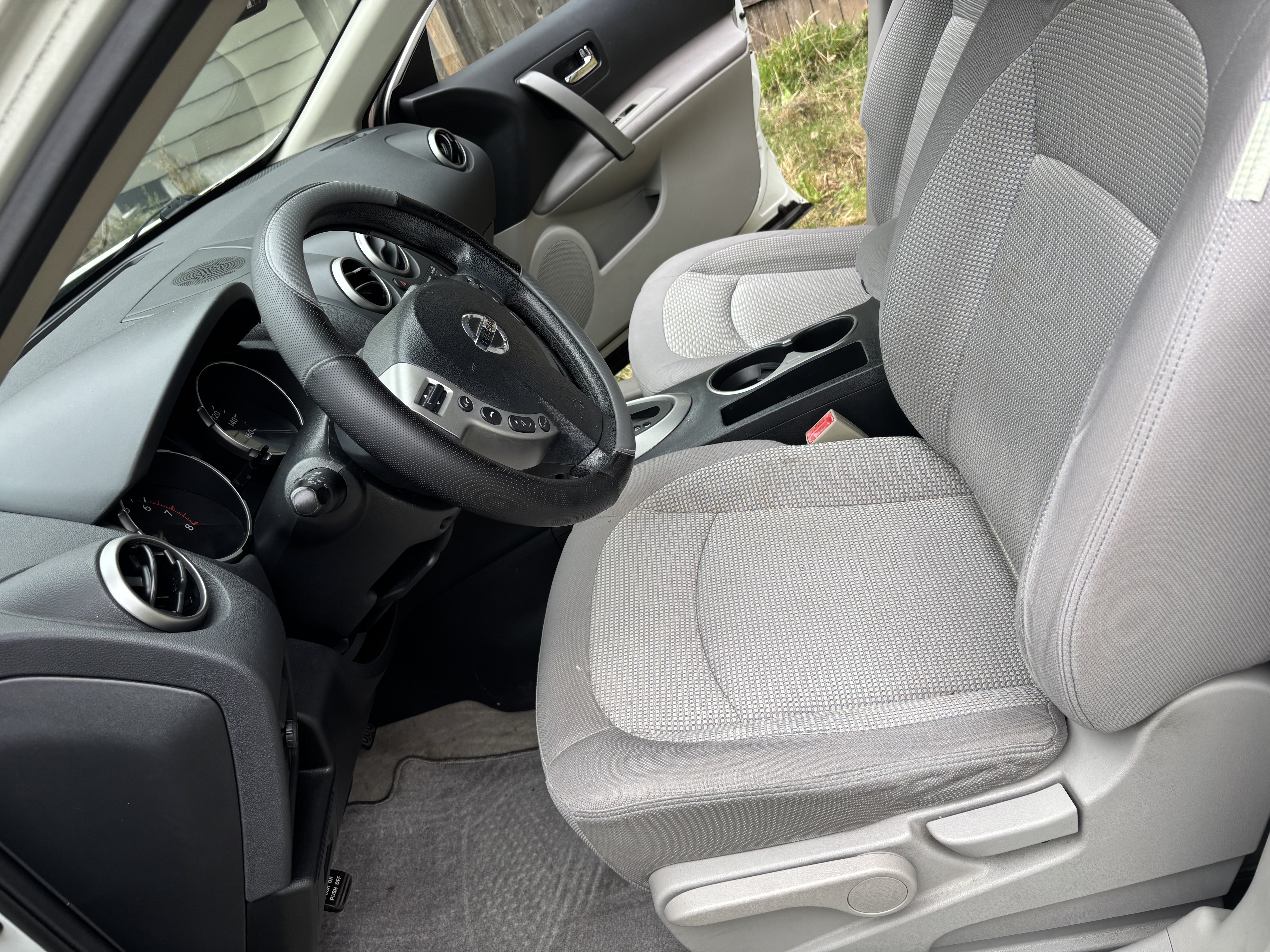 Used 2009 Nissan Rogue SL w/ Premium Pkg FWD image 10
