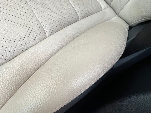 Used 2020 Mercedes-Benz C 300 Sedan image 16