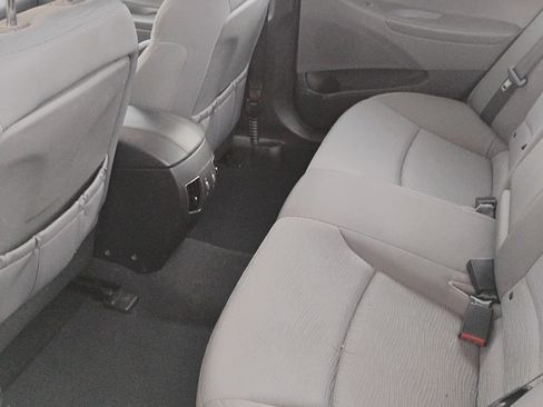 Used 2013 Hyundai Sonata Hybrid image 18