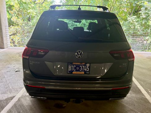 Used 2018 Volkswagen Tiguan SE w/ Panoramic Sunroof Package AWD/4WD image 15