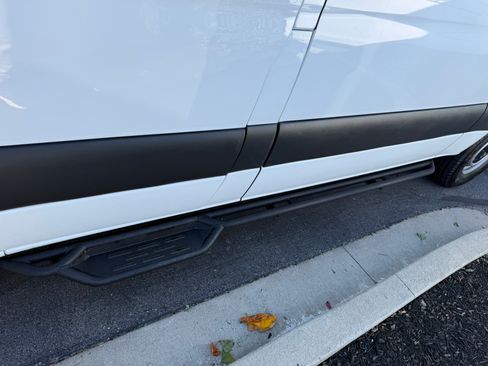 Used 2021 Mercedes-Benz Sprinter 2500 image 13