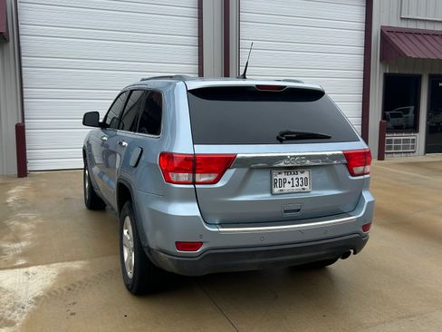 Used 2012 Jeep Grand Cherokee Limited image 11