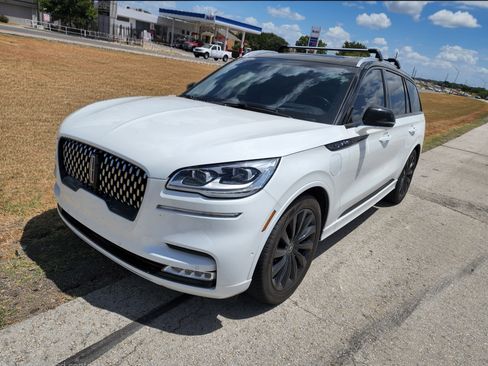 Used 2020 Lincoln Aviator Black Label Grand Touring w/ Class IV Trailer Tow Package image 5