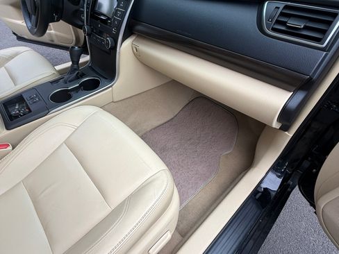 Used 2015 Toyota Camry XLE FWD image 12