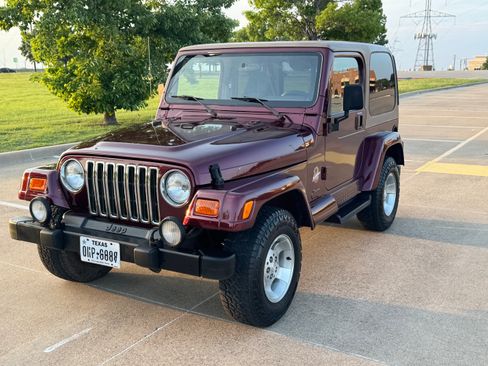 Used 2002 Jeep Wrangler Sahara image 9