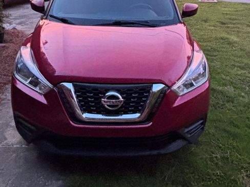 Used 2019 Nissan Kicks SV w/ Exterior Electronics Package image 9