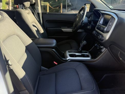 Used 2018 Chevrolet Colorado LT w/ LT Convenience Package AWD/4WD image 10
