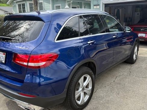 Used 2018 Mercedes-Benz GLC 300 4MATIC image 5
