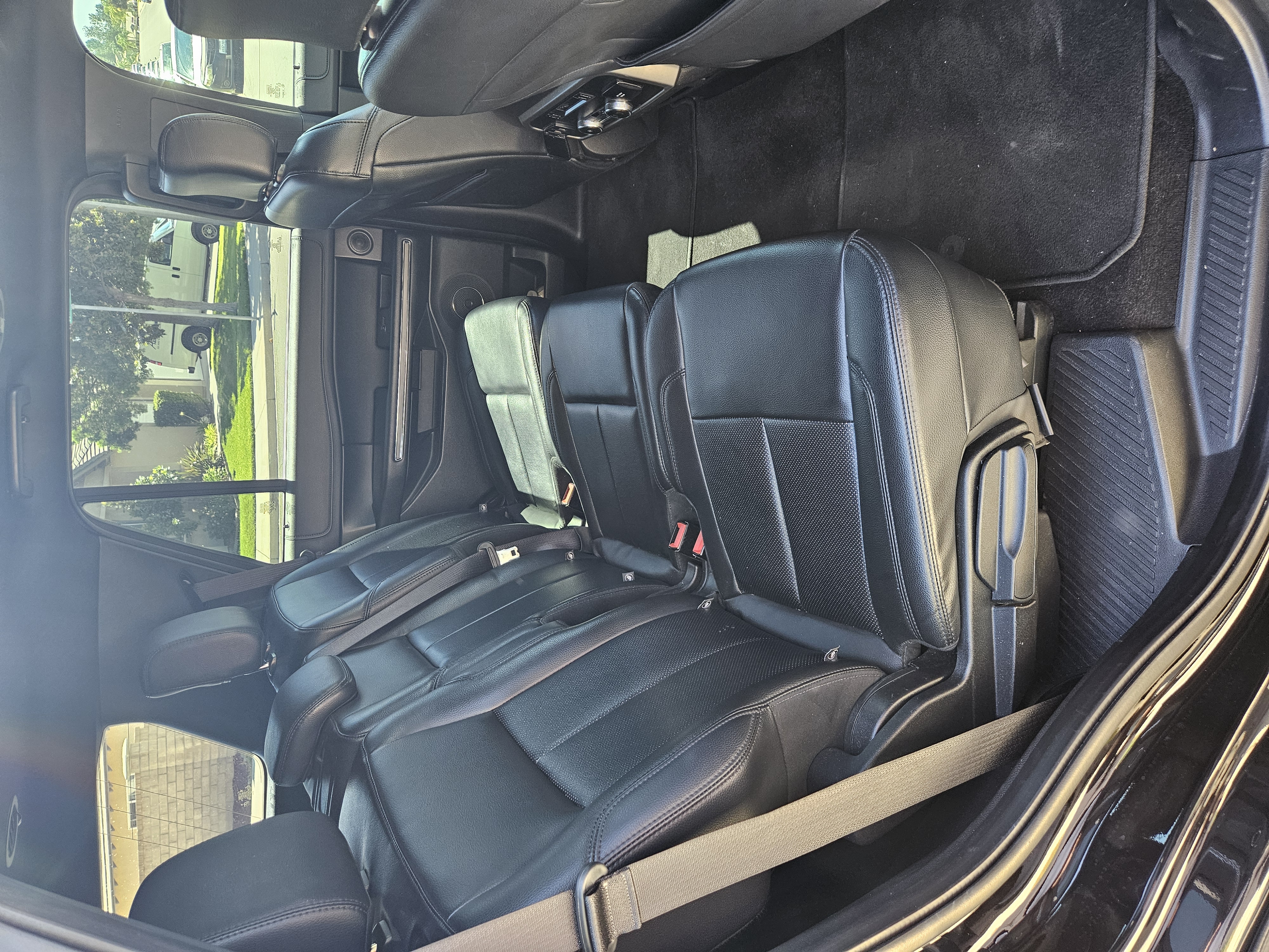 Used 2019 Ford Expedition XLT w/ Equipment Group 202A RWD image 15