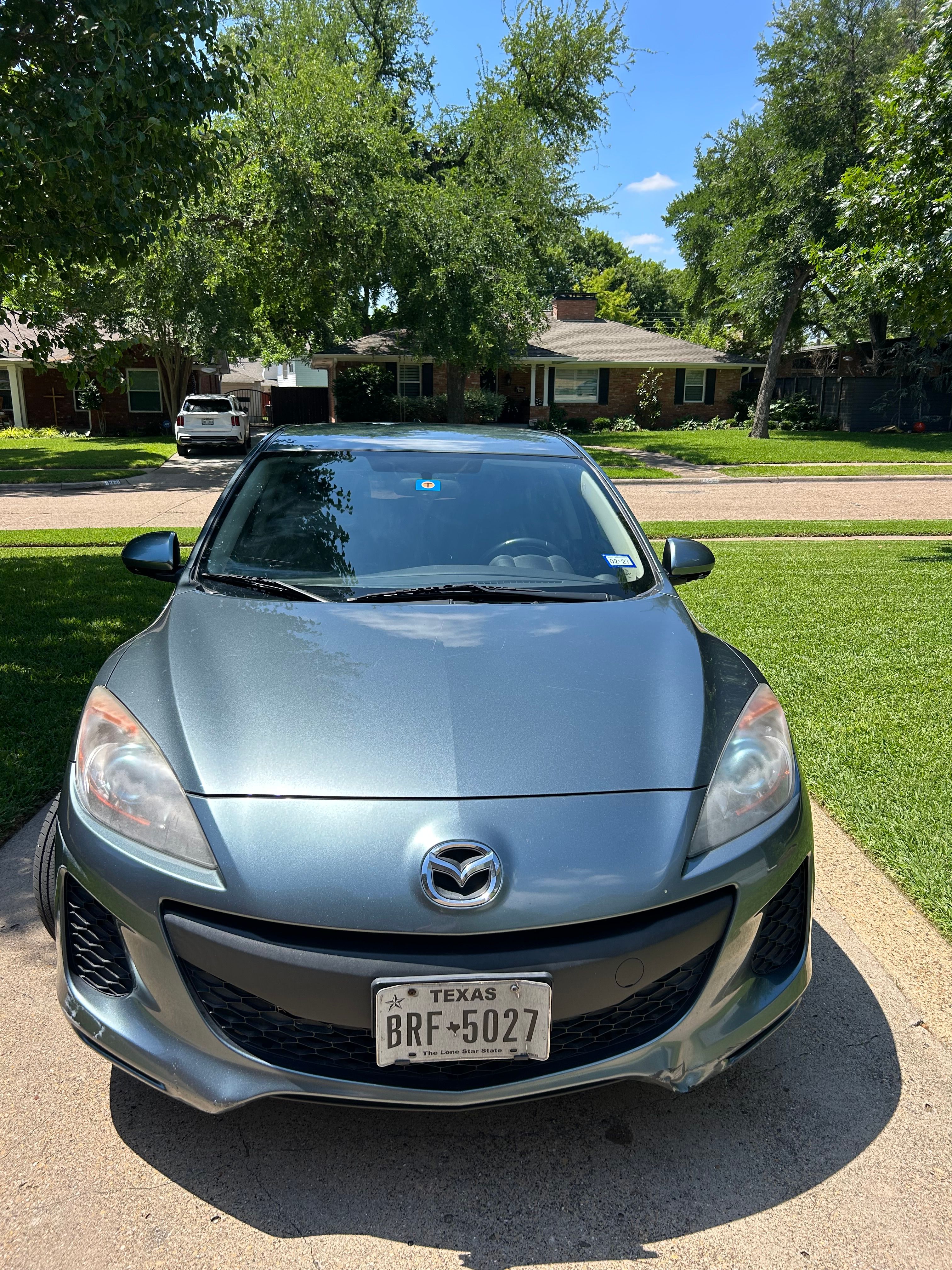 Used 2013 MAZDA MAZDA3 i Touring FWD image 2