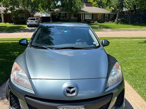 Used 2013 MAZDA MAZDA3 i Touring FWD image 2