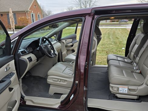 Used 2014 Honda Odyssey EX-L image 11