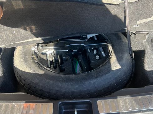 Used 2016 Mercedes-Benz GL 450 4MATIC image 13