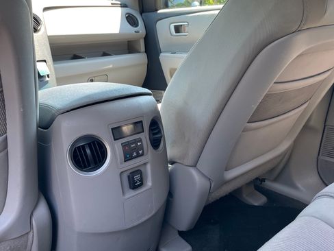 Used 2011 Honda Pilot EX image 2