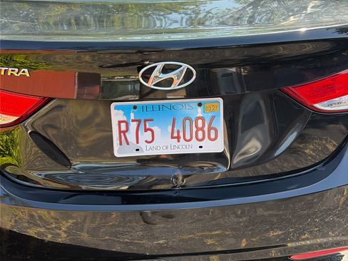 Used 2013 Hyundai Elantra GLS w/ Preferred Pkg FWD image 5