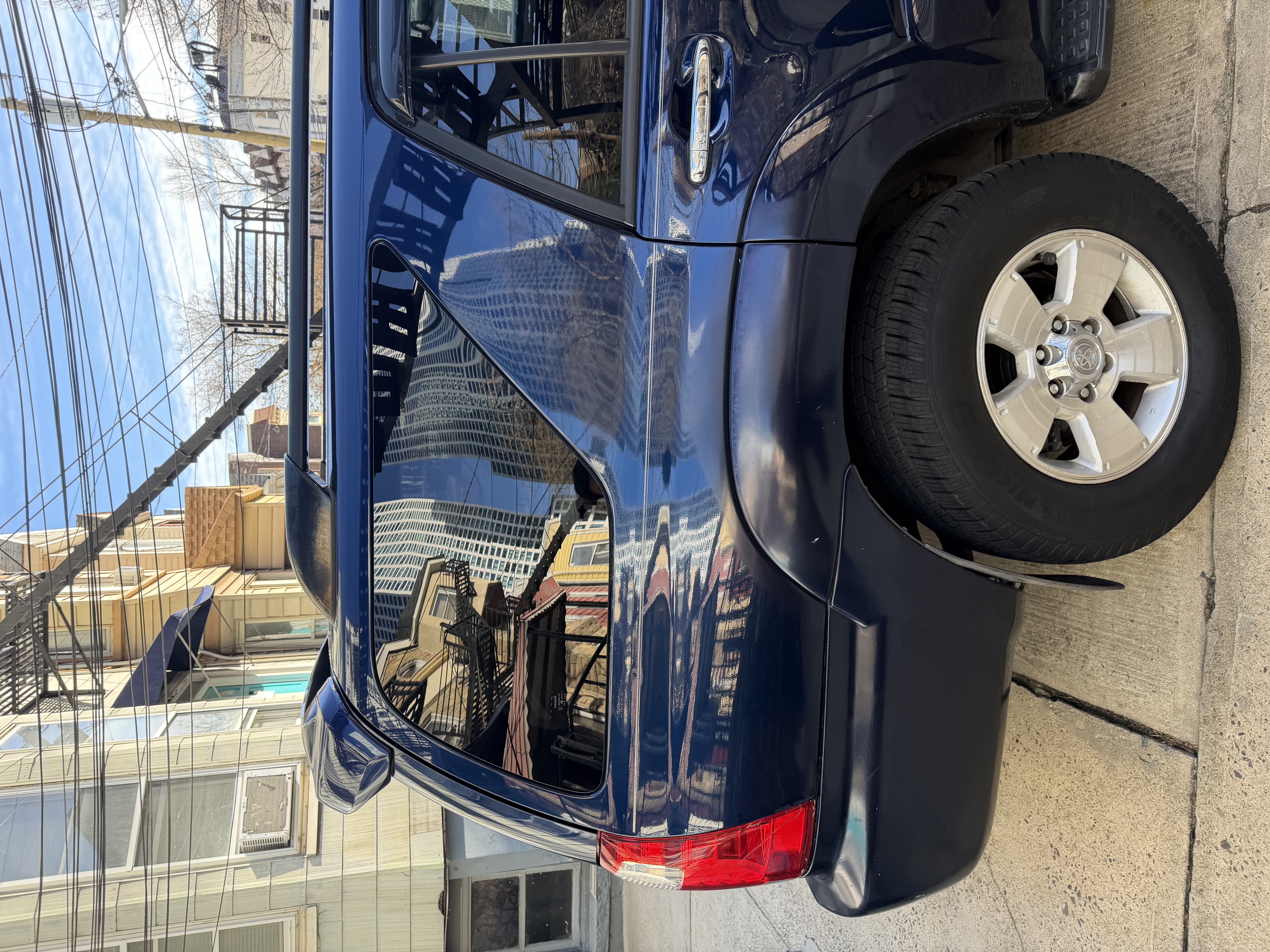 Used 2006 Toyota 4Runner SR5 AWD/4WD image 4