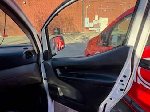 Used 2017 Nissan NV200 SV w/ Technology Package image 6
