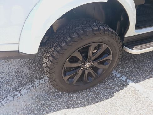 Used 2013 Land Rover LR4 HSE LUX image 12