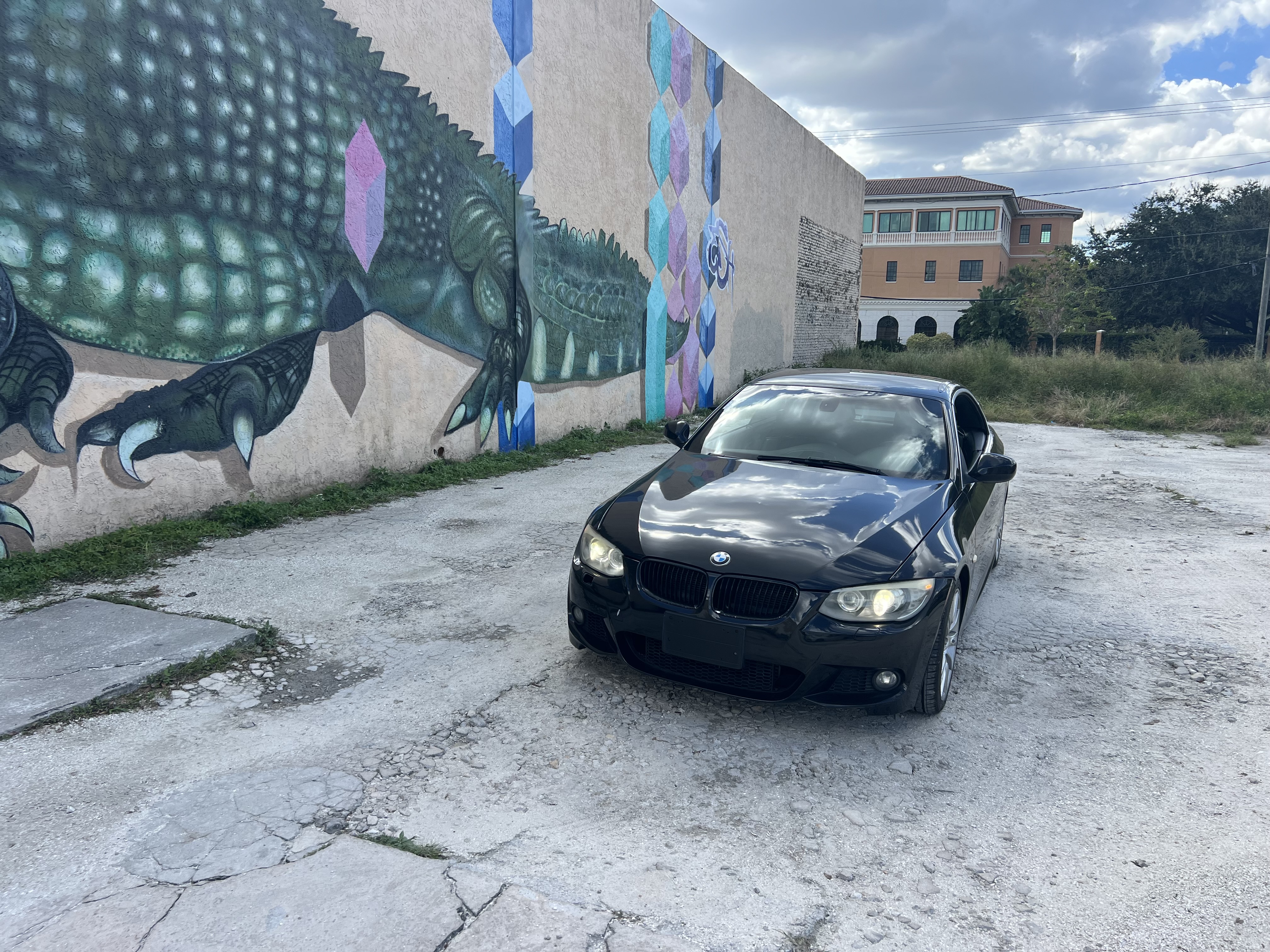 Used 2011 BMW 335i Convertible RWD image 2