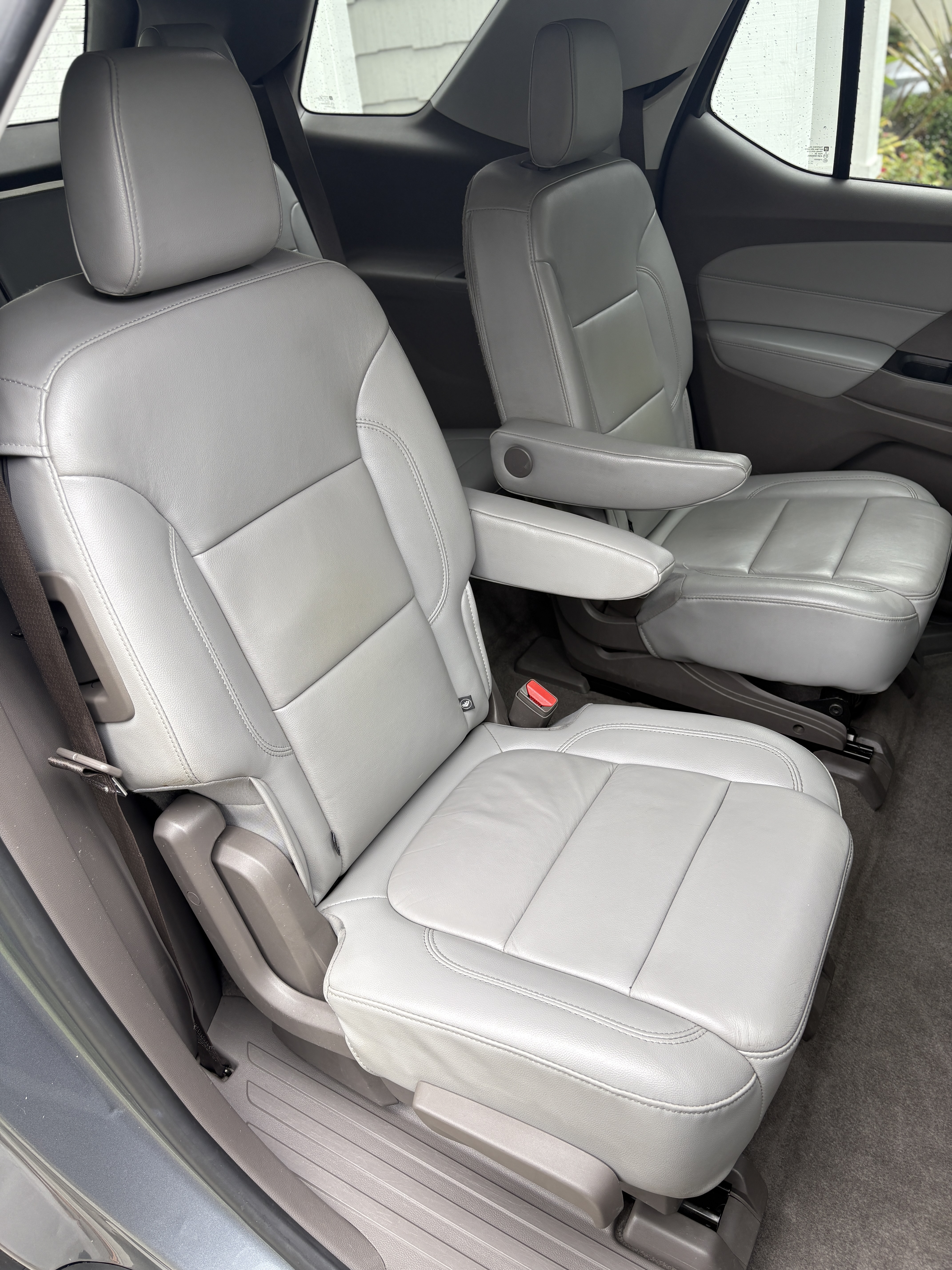 Used 2018 Chevrolet Traverse LT FWD image 19