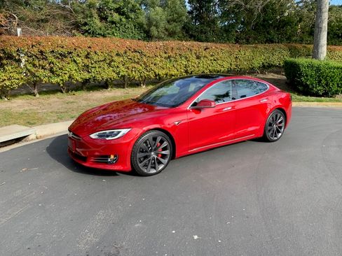 Used 2018 Tesla Model S P100D image 1