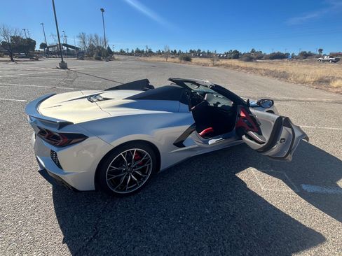 Used 2023 Chevrolet Corvette Stingray Preferred Conv w/ Stealth Interior Trim Package image 9