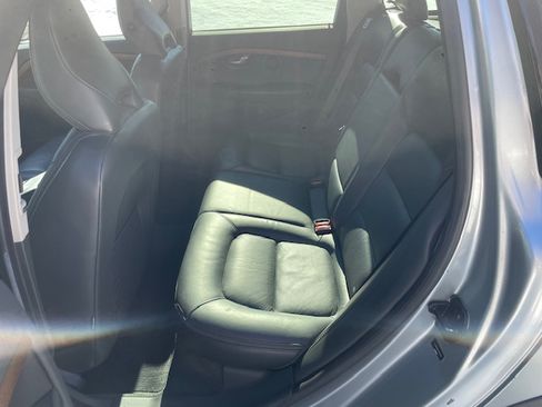 Used 2010 Volvo XC70 3.2 image 10