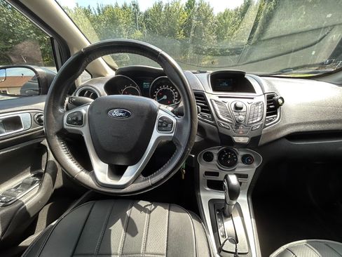Used 2015 Ford Fiesta SE FWD image 18