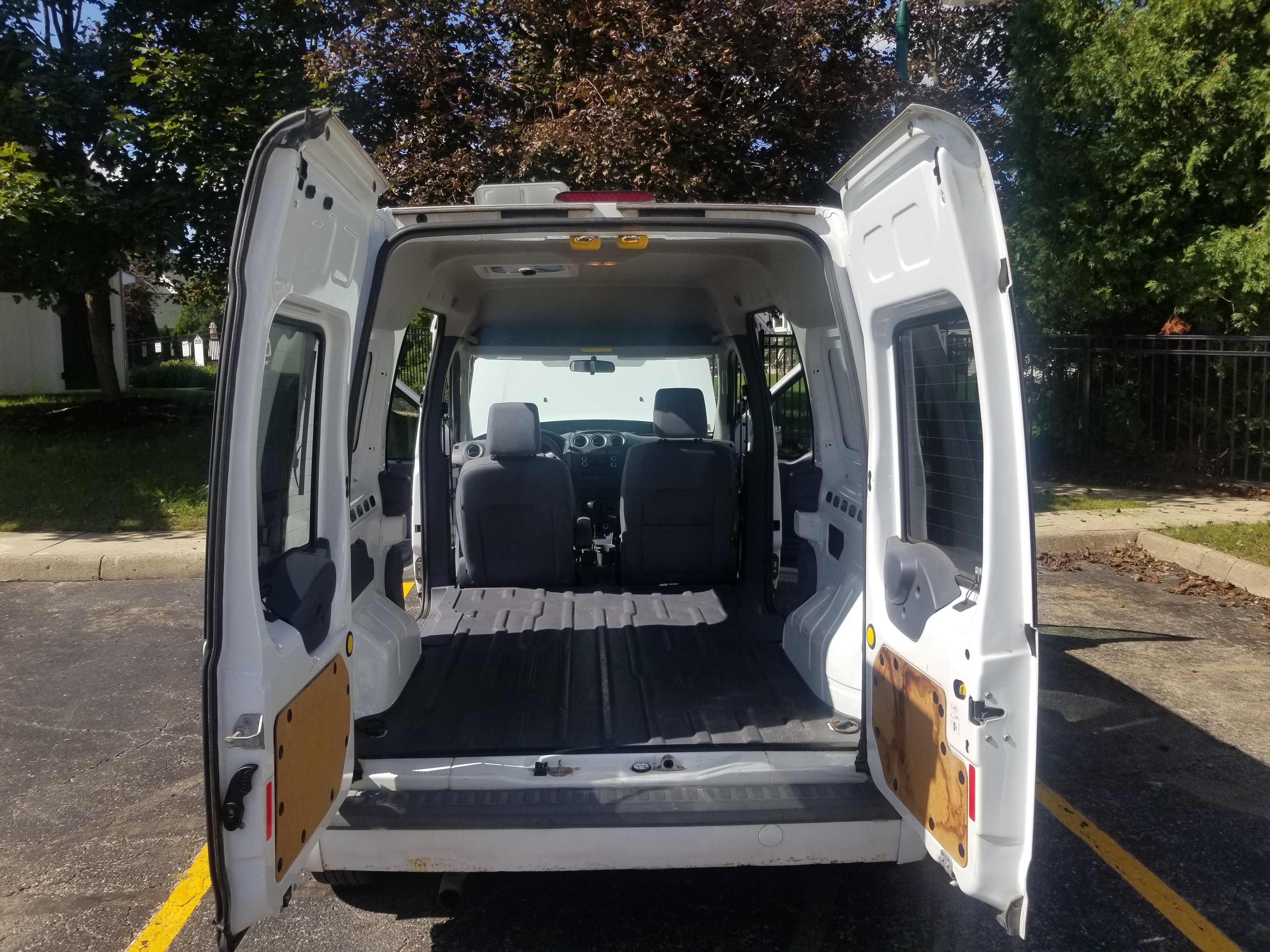 Used 2013 Ford Transit Connect XLT FWD image 15