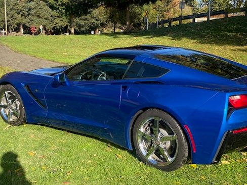 Used 2014 Chevrolet Corvette Stingray Coupe w/ 2LT Preferred Equipment Group image 4