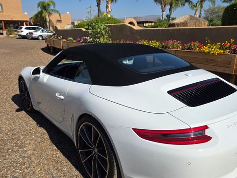 Used 2017 Porsche 911 Carrera S image 5