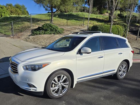 Used 2013 INFINITI JX35 35 Sport Utility 4D w/ Premium Pkg image 1