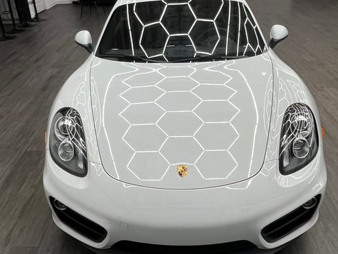 Used 2015 Porsche Cayman image 4