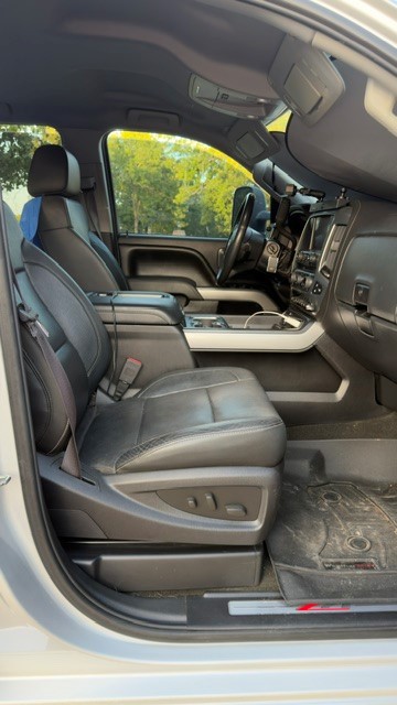 Used 2015 Chevrolet Silverado 2500 LTZ w/ Duramax Plus Package AWD/4WD image 10