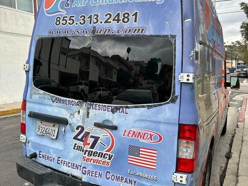 Used 2013 Nissan NV 2500 SV w/ Side Curtain Airbag Pkg image 6