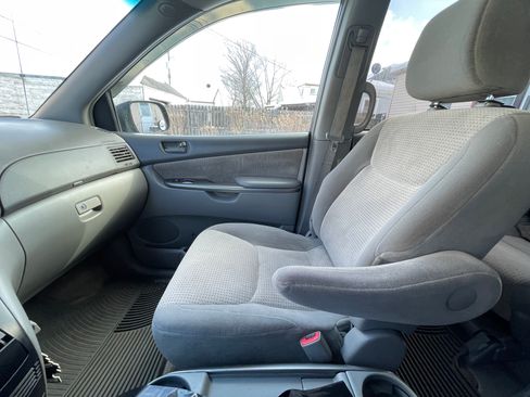 Used 2010 Toyota Sienna LE image 16