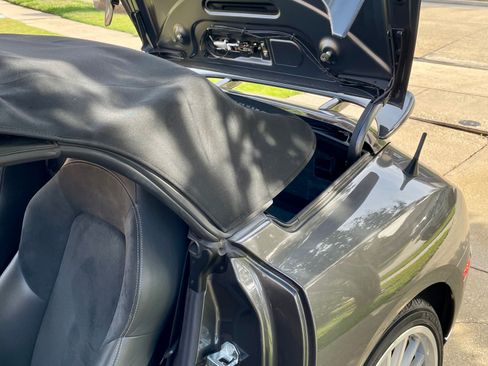 Used 2005 Chrysler Crossfire SRT-6 image 10