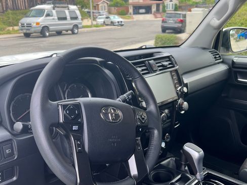 Used 2021 Toyota 4Runner TRD Off-Road image 11