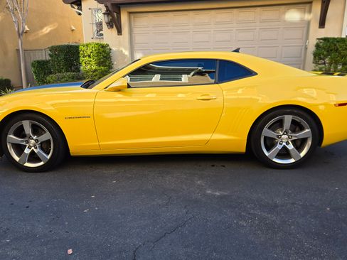 Used 2011 Chevrolet Camaro SS w/ RS Package image 5