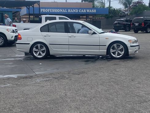 Used 2004 BMW 330i Sedan image 10