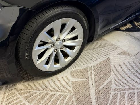 Used 2018 Tesla Model S 75D image 10