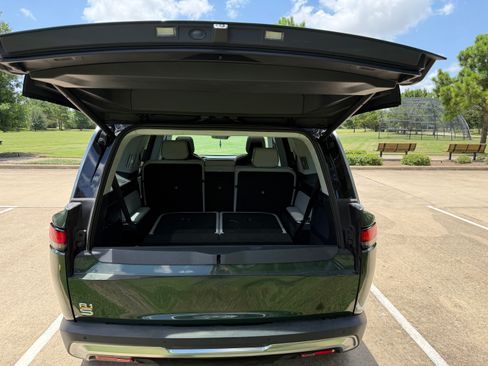Used 2023 Rivian R1S Adventure AWD/4WD image 29